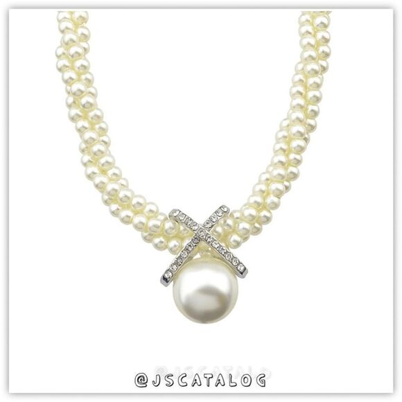 Faux Pearls Layered Choker with Cubic Zirconia Silver Pendant - Picture 2 of 4